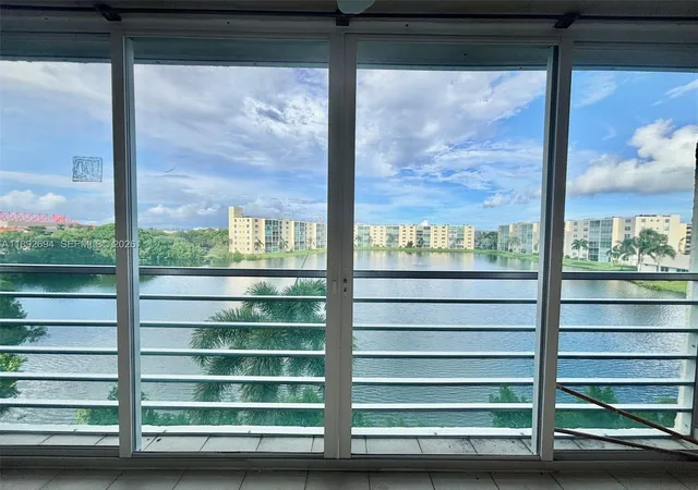 1st image of 141 Se 3rd Ave #402, Dania, FL 33004 | MLS# A11892694