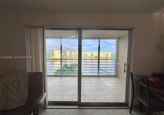 5th image of 141 Se 3Rd Ave #402, Dania, FL 33004 | MLS# A11892694