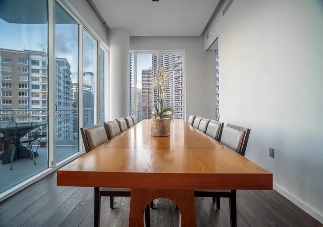 5th image of 900 Brickell Key Blvd #2204, Miami, FL 33131 | MLS# A11890566