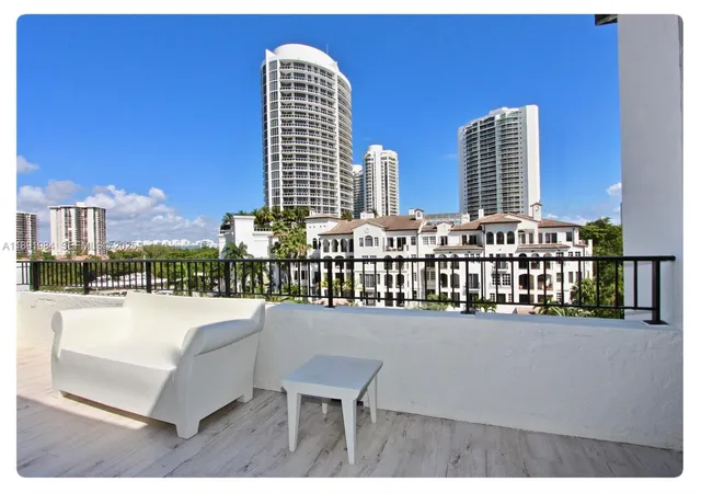 2nd image of 3500 Island Blvd, Aventura, FL 33160
