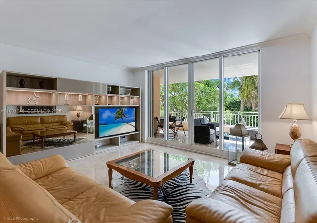 4th image of 791 Crandon Blvd 303, Key Biscayne, FL 33149