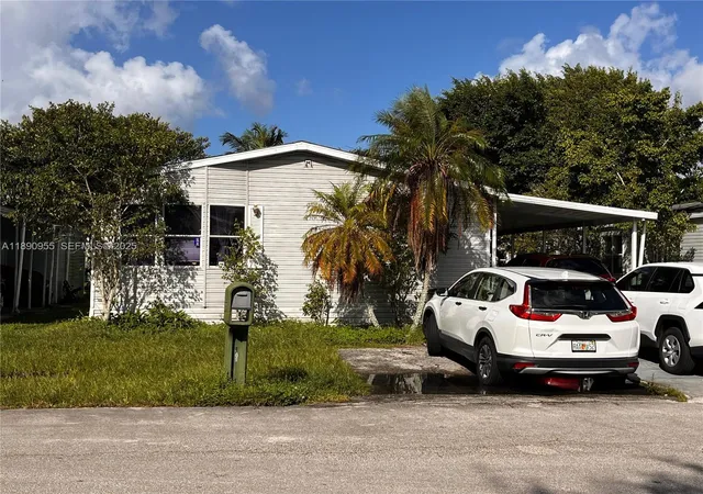 1st image of 909 Sw 131 Wy, Davie, FL 33325 | MLS# A11890955