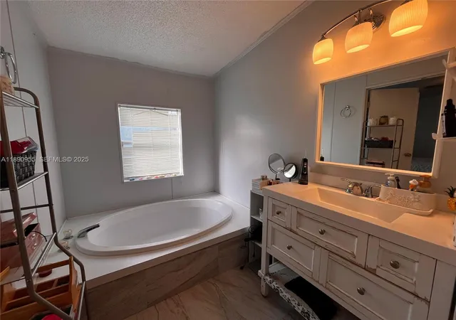 4th image of 909 Sw 131 Wy, Davie, FL 33325 | MLS# A11890955