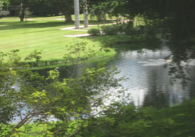 2nd image of 150 S Hollybrook Ter, Pembroke Pines, FL 33025