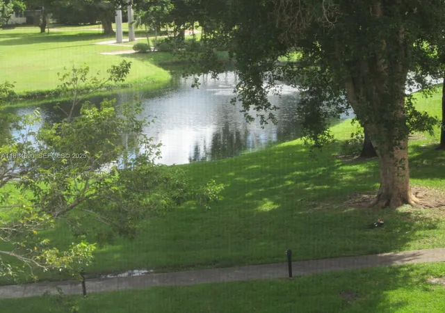18th image of 150 S Hollybrook Ter #303, Pembroke Pines, FL 33025 | MLS# A11894690