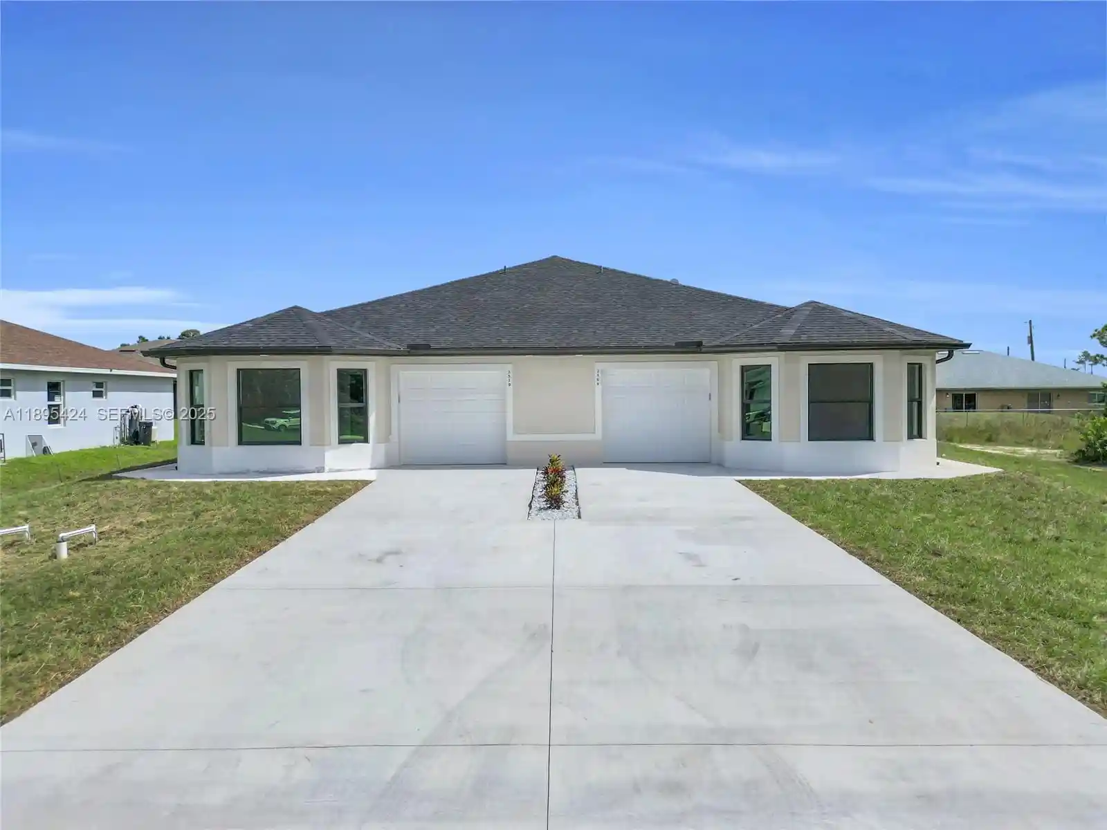 Listing Photo 1 - Condo for sale in 2508 Park Rd located at 2508 Park Rd, Lehigh Acres, FL 33971 - Unit 2508 Park Rd