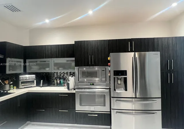 1st image of 11281 Nw 84th St, Doral, FL 33178 | MLS# A11895102