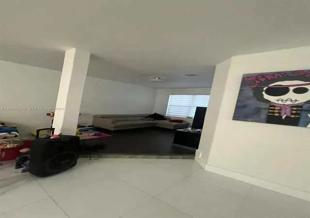 5th image of 11281 Nw 84Th St, Doral, FL 33178 | MLS# A11895102