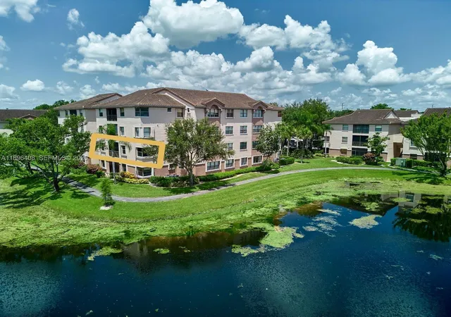 3rd image of 4400 Nw 30Th St, Coconut Creek, FL 33066