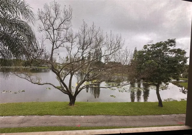 2nd image of 4400 Nw 30Th St, Coconut Creek, FL 33066