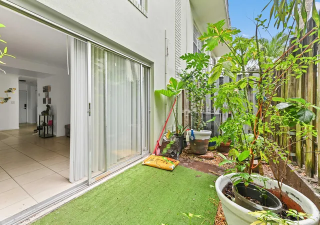 Photo 3 of Townhouse for sale at 803 W Oakland Park Blvd #A7, Wilton Manors, FL 33311 | MLS# R11132807 | Listing updated on 2026-10-10