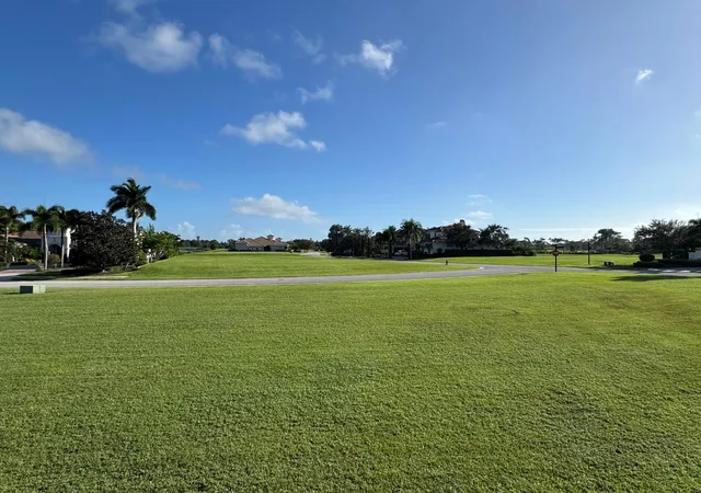 4th image of 102 Se Santa Lucia, Port Saint Lucie, FL 34984 | MLS# R11132569