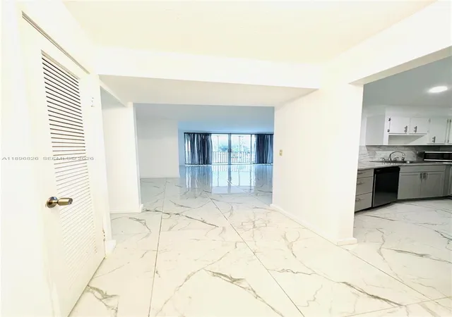 4th image of 1710 Ne 191St St #3073, Miami, FL 33179 | MLS# A11896826