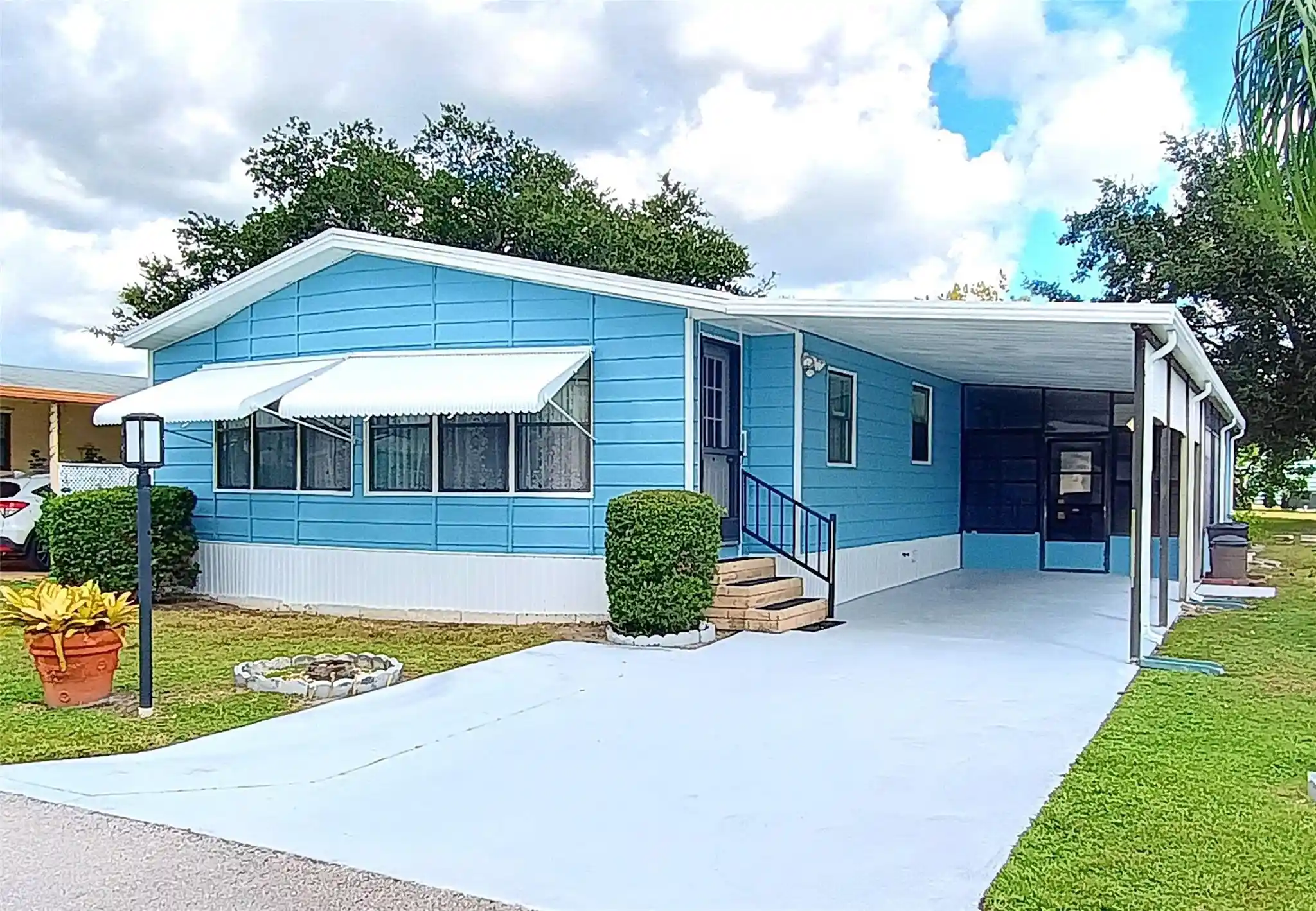 Photo 1 of Manufactured home for sale at 430 La Buona Vita Dr, Port St Lucie, FL 34952 | MLS# F10532087 | Listing updated on 2026-09-23