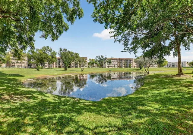 2nd image of 2704 Nw 104Th Ave, Sunrise, FL 33322