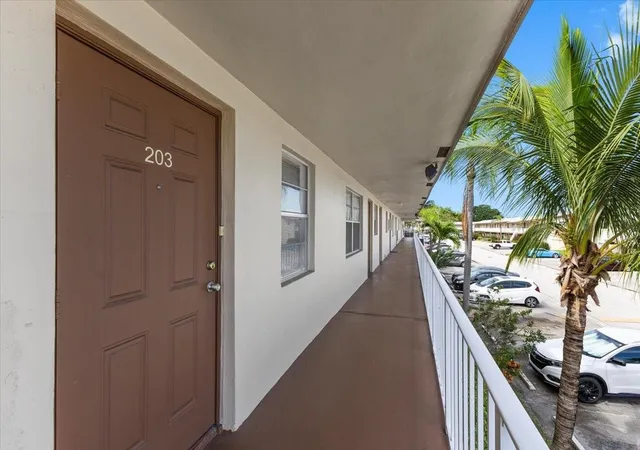 Homes for sale in Margate, FL | 7200 Nw 5th Pl #203, Margate, FL 33063 | MLS# F10532138