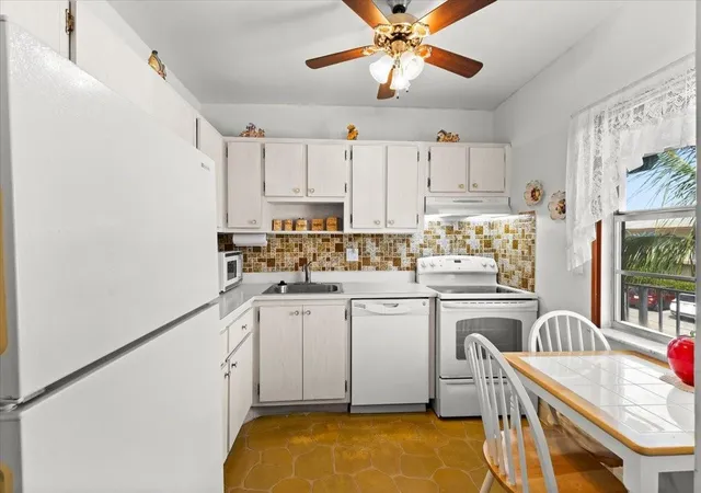 Homes for sale in Margate, FL | 7200 Nw 5th Pl #203, Margate, FL 33063 | MLS# F10532138