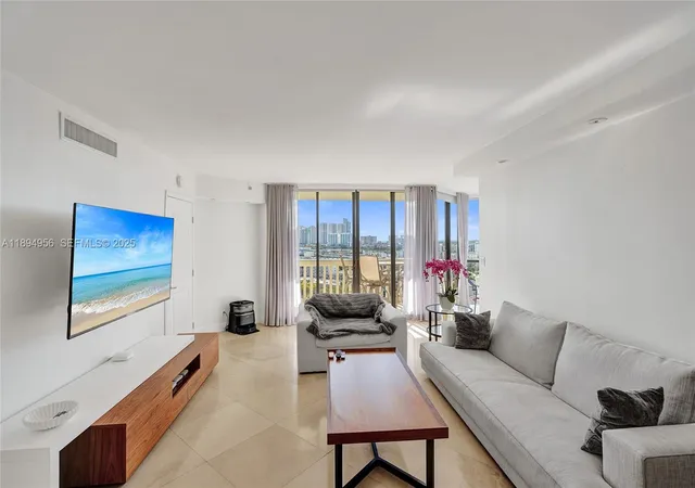4th image of 1000 E Island Blvd, Aventura, FL 33160