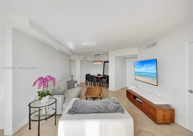5th image of 1000 E Island Blvd, Aventura, FL 33160