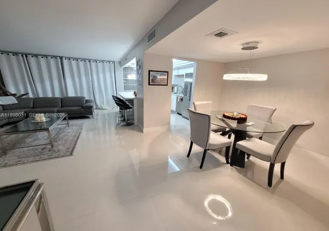 4th image of 18071 Biscayne Blvd #1801, Aventura, FL 33160 | MLS# A11898031