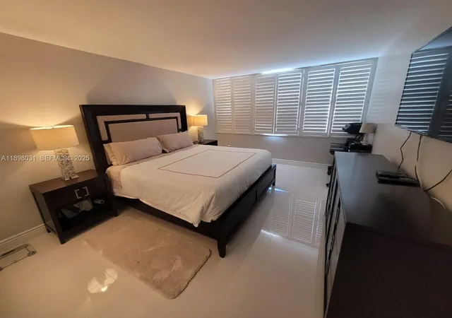 5th image of 18071 Biscayne Blvd #1801, Aventura, FL 33160 | MLS# A11898031