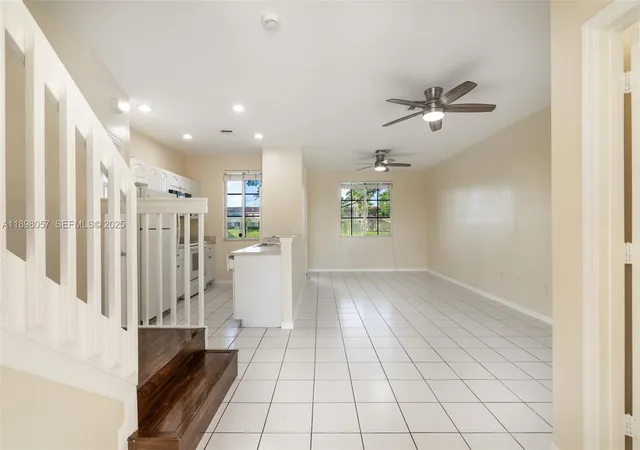5th image of 6051 Sw 19Th Pl, North Lauderdale, FL 33068 | MLS# A11898057