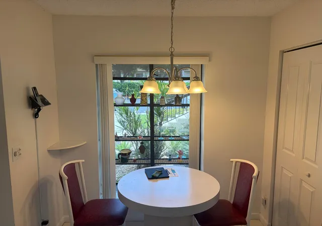 4th image of 5153 Oak Hill Ln #512, Delray Beach, FL 33484 | MLS# R11133576