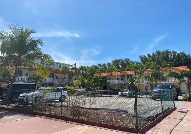 3rd image of 441 Collins Ave, Miami Beach, FL 33139
