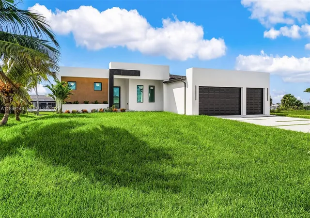 Homes for sale in Cape Coral, FL | 4116 Nw 36th Ln, Cape Coral, FL 33993 | MLS# A11899148