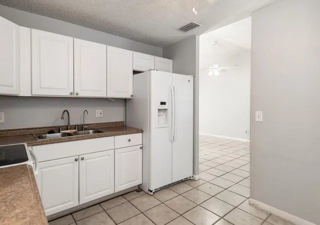 Photo 2 of Single family home for sale at 5692 Sw Stonington Way #5692, Lake Worth, FL 33463 | MLS# R11133892 | Listing updated on 2026-09-23