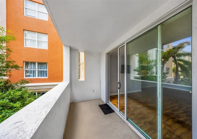 2nd image of 17125 N Bay Rd #3301, Sunny Isles Beach, FL 33160 | MLS# A11900168