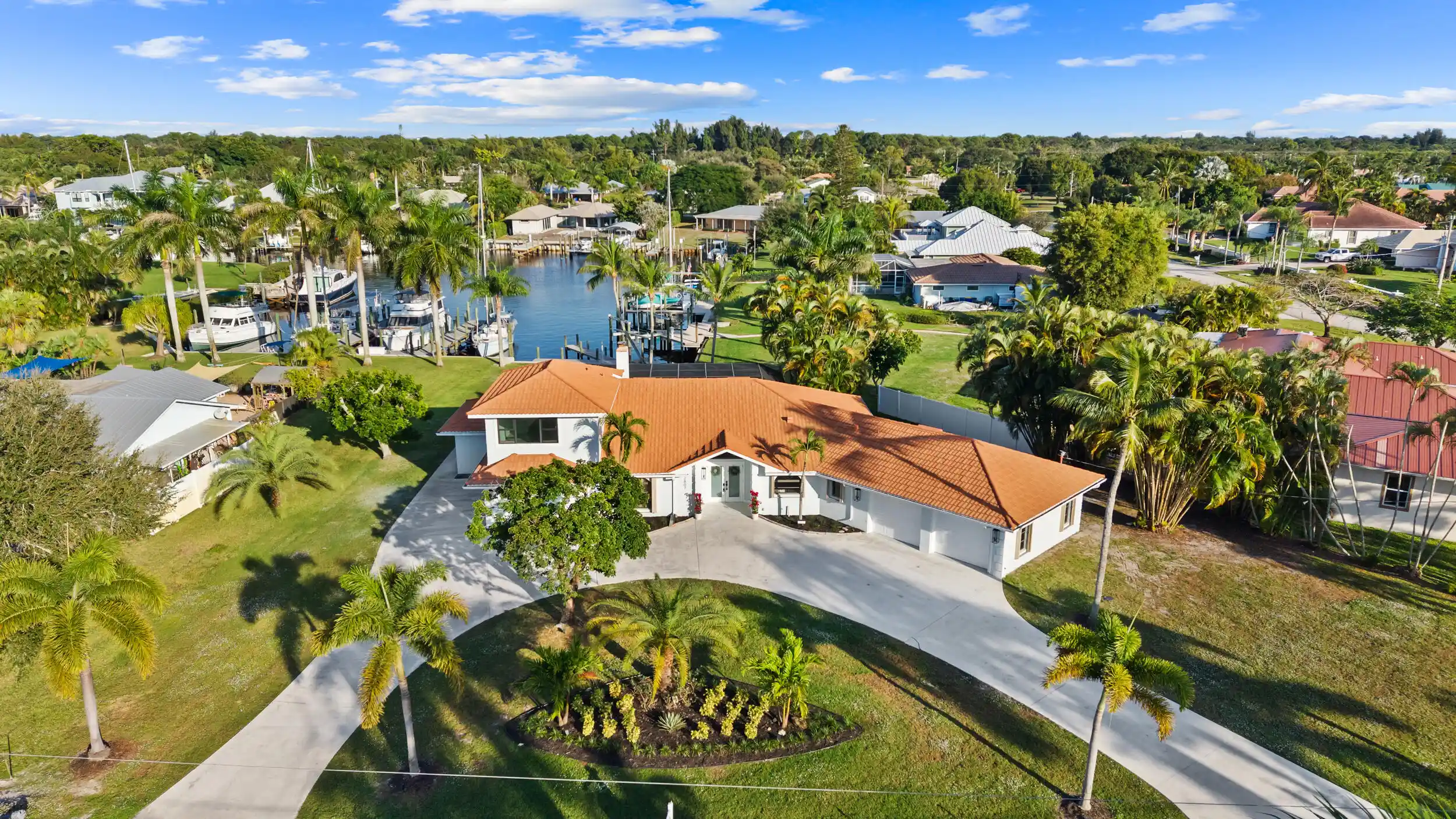 Single family home for sale at 2807 NW St Lucie Ln, Stuart, FL 34994 | MLS# R11134391
