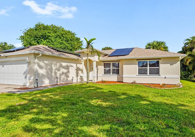 Homes for sale in Port St Lucie, FL | 2537 Sw Deckard St, Port St Lucie, FL 34953 | MLS# F10533022
