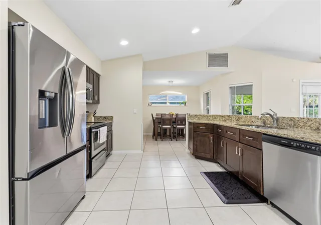 Homes for sale in Port St Lucie, FL | 2537 Sw Deckard St, Port St Lucie, FL 34953 | MLS# F10533022