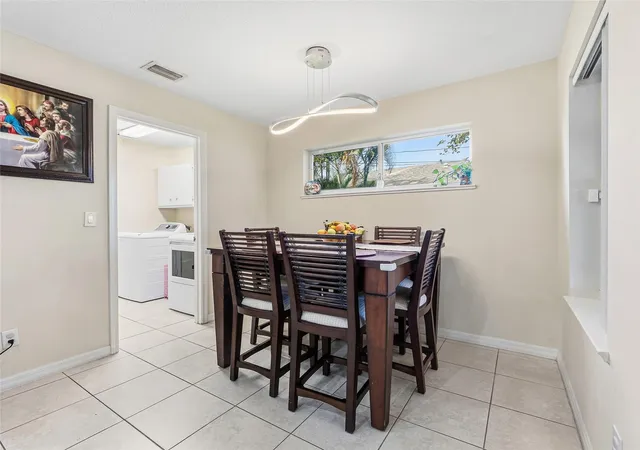 Homes for sale in Port St Lucie, FL | 2537 Sw Deckard St, Port St Lucie, FL 34953 | MLS# F10533022