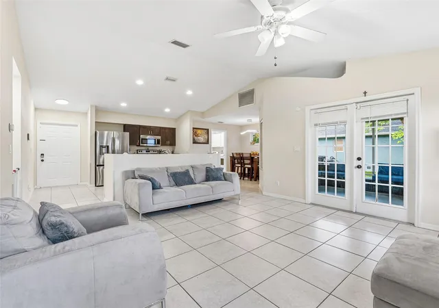 Homes for sale in Port St Lucie, FL | 2537 Sw Deckard St, Port St Lucie, FL 34953 | MLS# F10533022