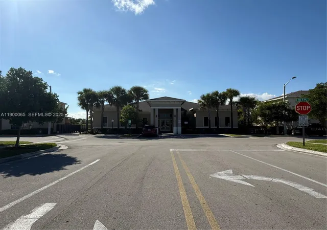 Homes for sale in Florida City, FL | 484 Ne 5th St, Florida City, FL 33034 | MLS# A11900065