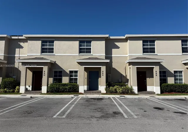 Homes for sale in Florida City, FL | 484 Ne 5th St, Florida City, FL 33034 | MLS# A11900065