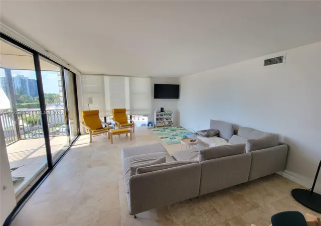 1st image of 20379 W Country Club Dr #539, Aventura, FL 33180 | MLS# A11900965