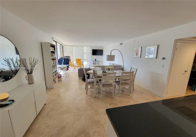 3rd image of 20379 W Country Club Dr #539, Aventura, FL 33180 | MLS# A11900965