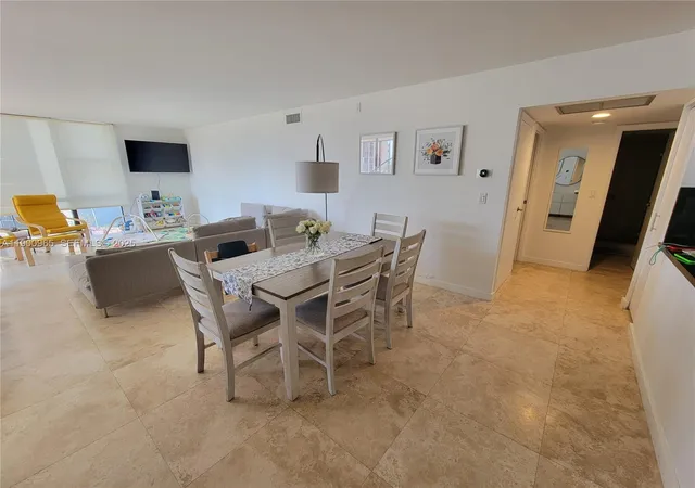 5th image of 20379 W Country Club Dr #539, Aventura, FL 33180 | MLS# A11900965