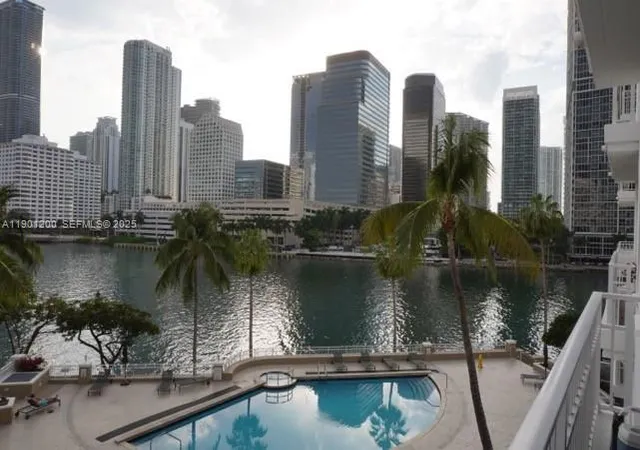 1st image of 701 Brickell Key Blvd #412, Miami, FL 33131 | MLS# A11901200