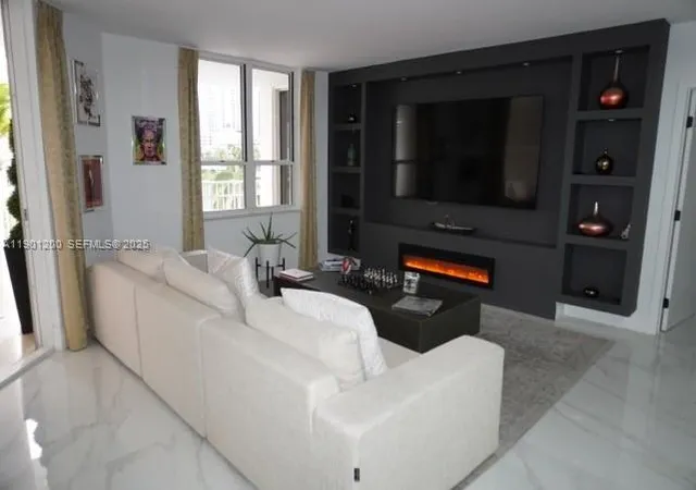 2nd image of 701 Brickell Key Blvd #412, Miami, FL 33131 | MLS# A11901200