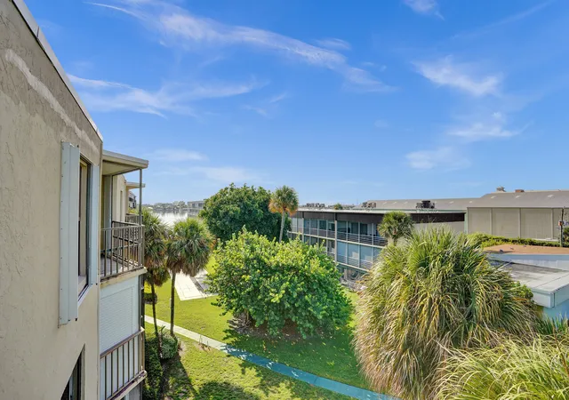 Photo 3 of Condo for sale at 890 N Federal Hwy #410, Lantana, FL 33462 | MLS# R11134537 | Listing updated on 2026-09-23
