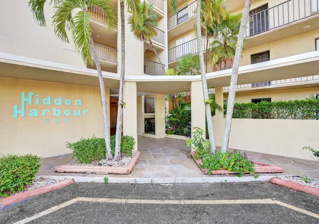 Photo 4 of Condo for sale at 890 N Federal Hwy #410, Lantana, FL 33462 | MLS# R11134537 | Listing updated on 2026-09-23