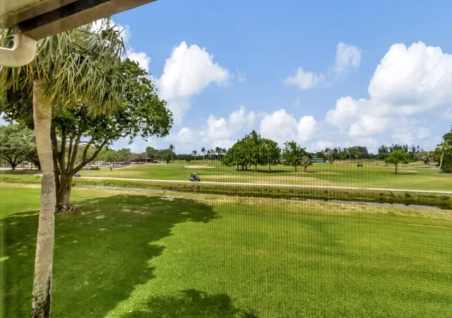 56th image of 5869 Parkwalk Dr, Boynton Beach, FL 33472 | MLS# R11134451