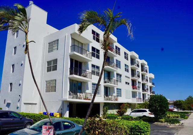 Photo 1 of Condo for sale at 301 Croton Ave #406, Lantana, FL 33462 | MLS# R11134570 | Listing updated on 2026-09-23