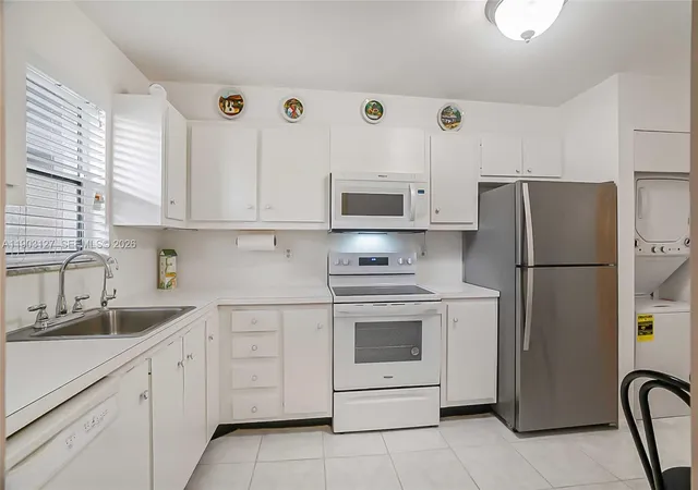 5th image of 5900 Nw 44Th St #202, Lauderhill, FL 33319 | MLS# A11903127