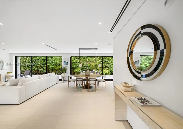 4th image of 222 E Rivo Alto Dr, Miami Beach, FL 33139 | MLS# A11891994