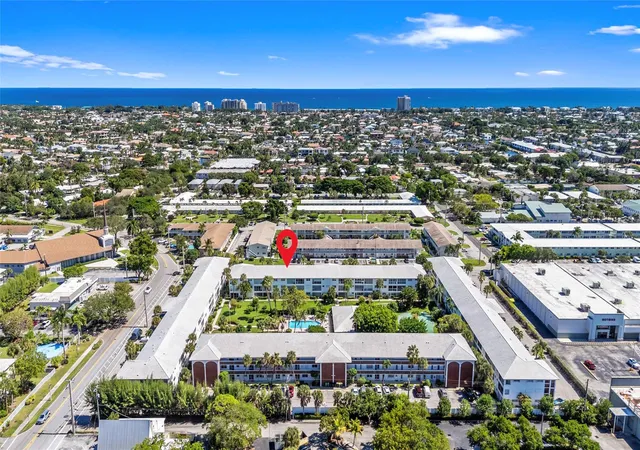 4th image of 2050 Ne 39Th St #302e, Lighthouse Point, FL 33064 | MLS# F10533614